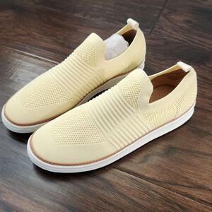 Life Stride Women's Tan Slip-On Loafers